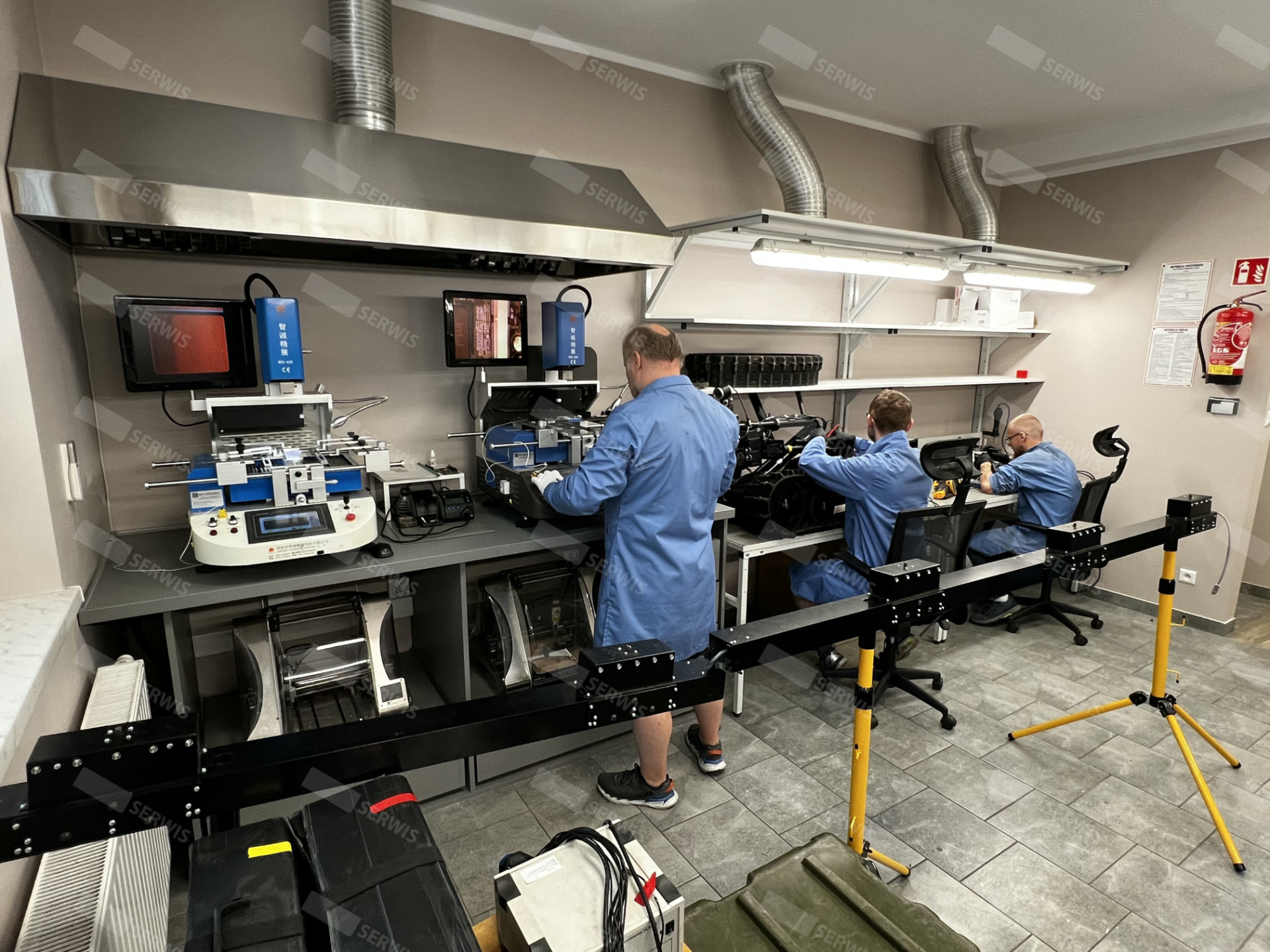A&D Serwis lab — rework and diagnostics stations